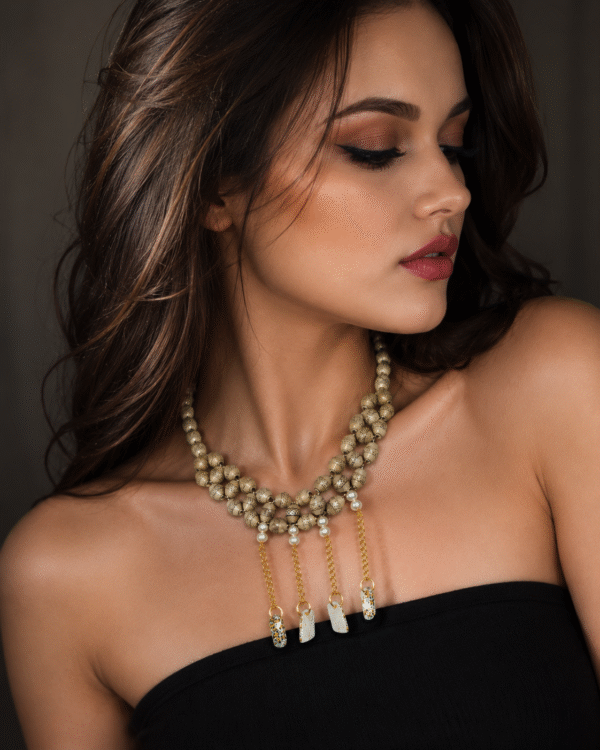handmade beaded necklace for women sideview